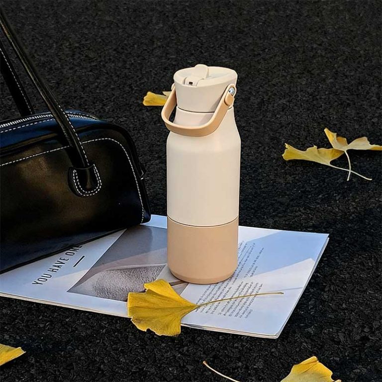 24oz-Two-Tone-Insulated-Bottle-with-Flip-Top-Carry-Lid-13