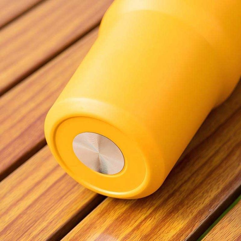 30oz-Insulated-Tumbler-with-Soft-Carry-Handle-&-2-in-1-Lid-43